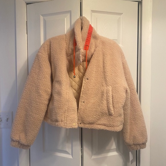 🆕 Faux Shearling Bomber Jacket - Picture 3 of 4